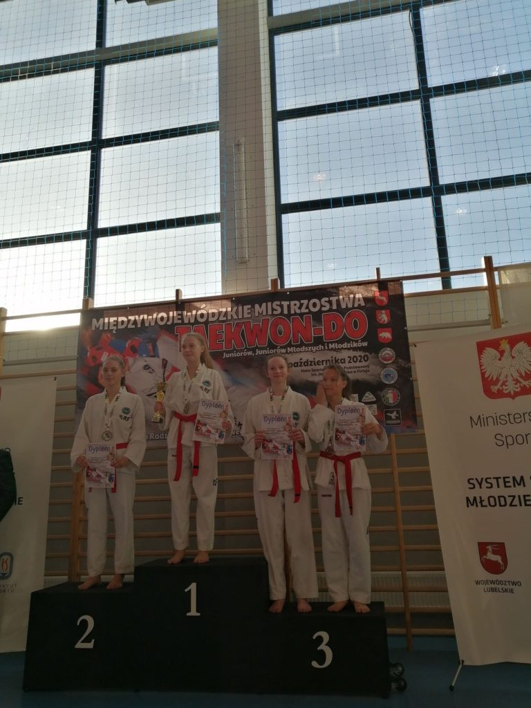 Radzyńscy zawodnicy taekwon-do na zawodach w Firleju