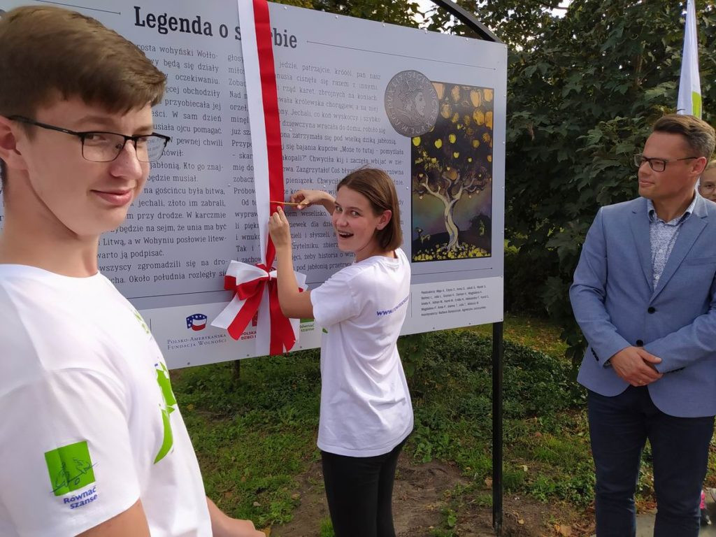 Odsłonięcie tablicy z legendą w Wohyniu