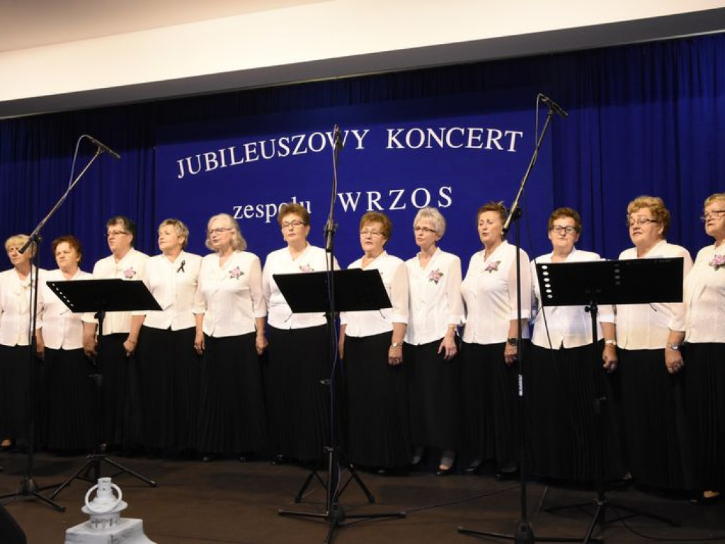 XIII Gminny Konkurs na Autentyczną Pieśń Ludową w Kąkolewnicy i odznaczenie 