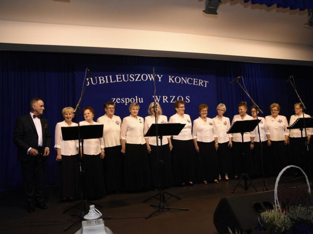 XIII Gminny Konkurs na Autentyczną Pieśń Ludową w Kąkolewnicy i odznaczenie 