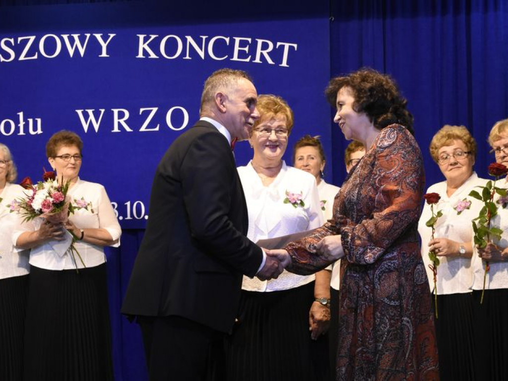 XIII Gminny Konkurs na Autentyczną Pieśń Ludową w Kąkolewnicy i odznaczenie 