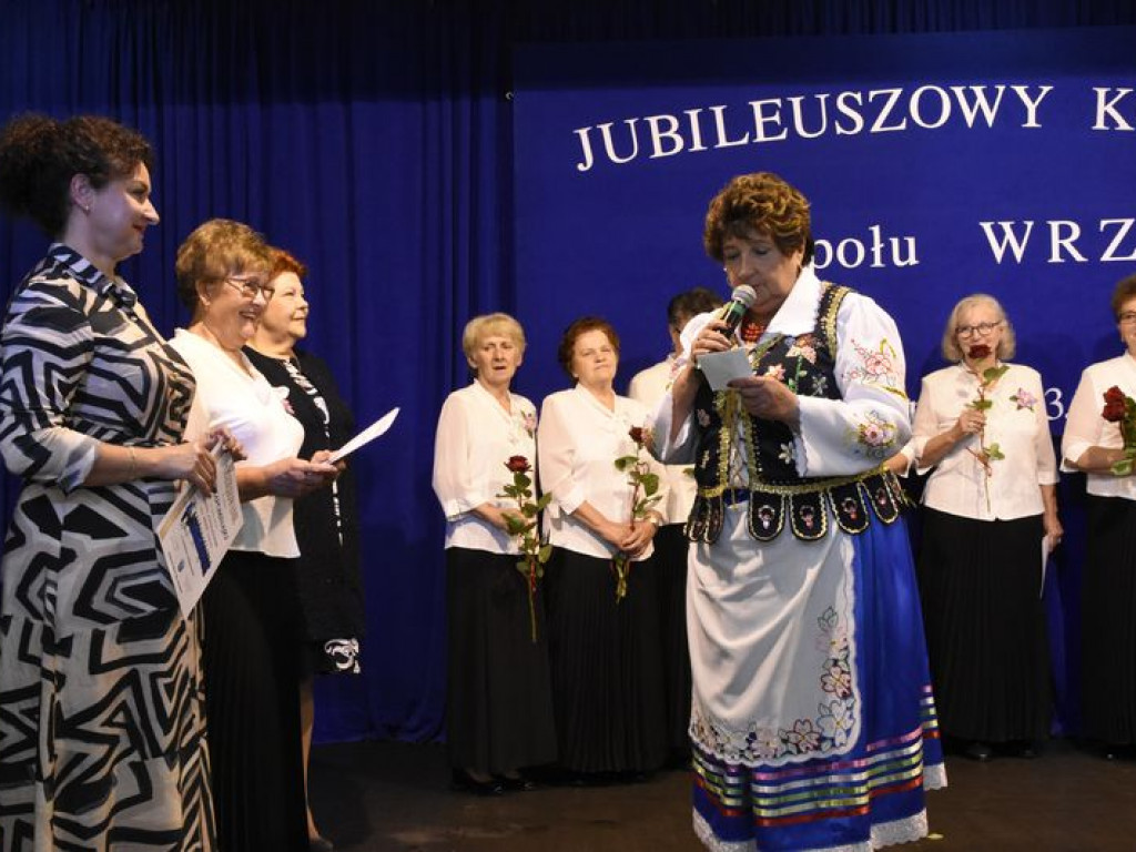 XIII Gminny Konkurs na Autentyczną Pieśń Ludową w Kąkolewnicy i odznaczenie 