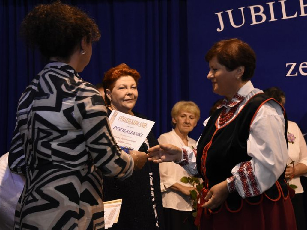 XIII Gminny Konkurs na Autentyczną Pieśń Ludową w Kąkolewnicy i odznaczenie 