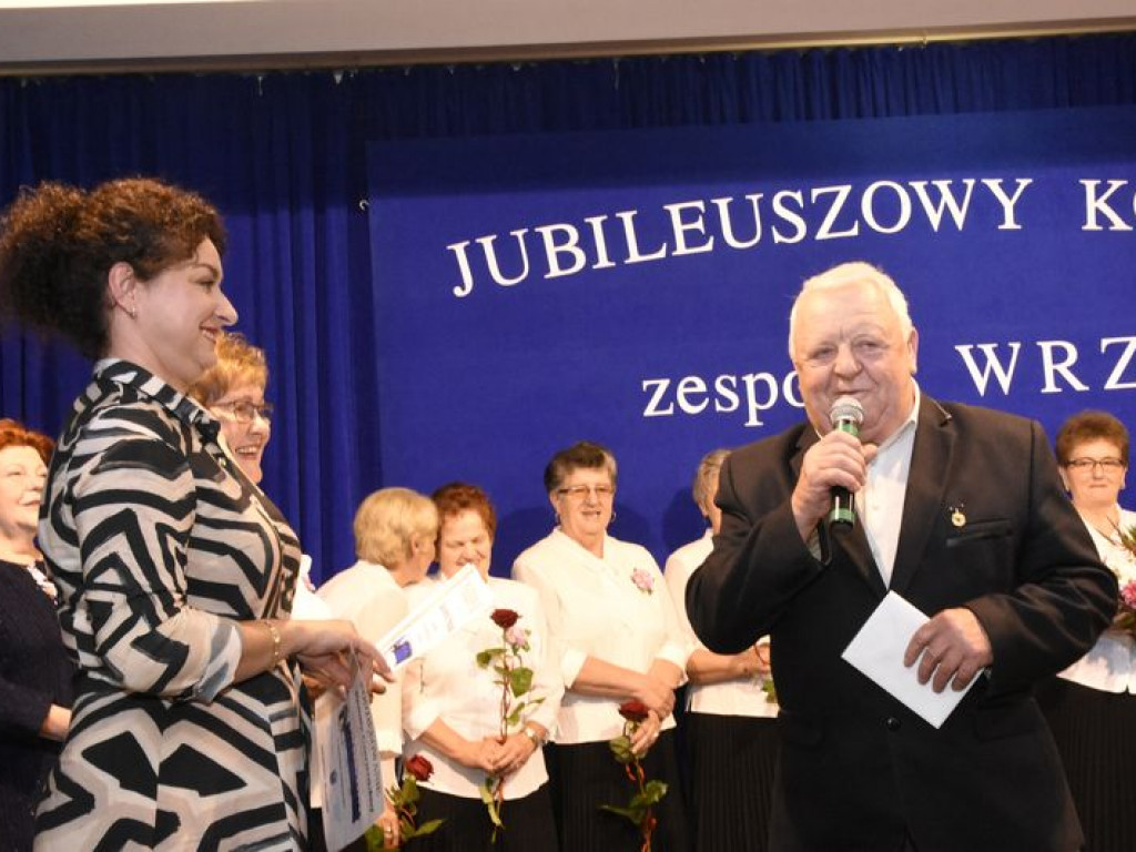 XIII Gminny Konkurs na Autentyczną Pieśń Ludową w Kąkolewnicy i odznaczenie 
