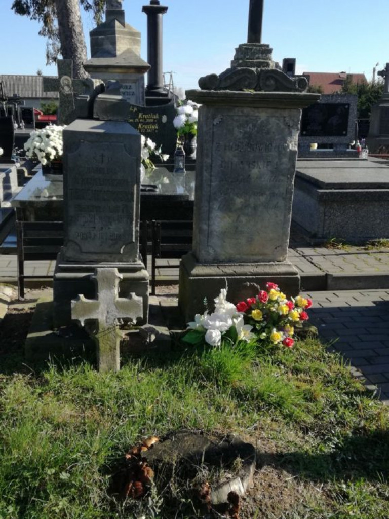 Stare nagrobki na radzyńskim cmentarzu