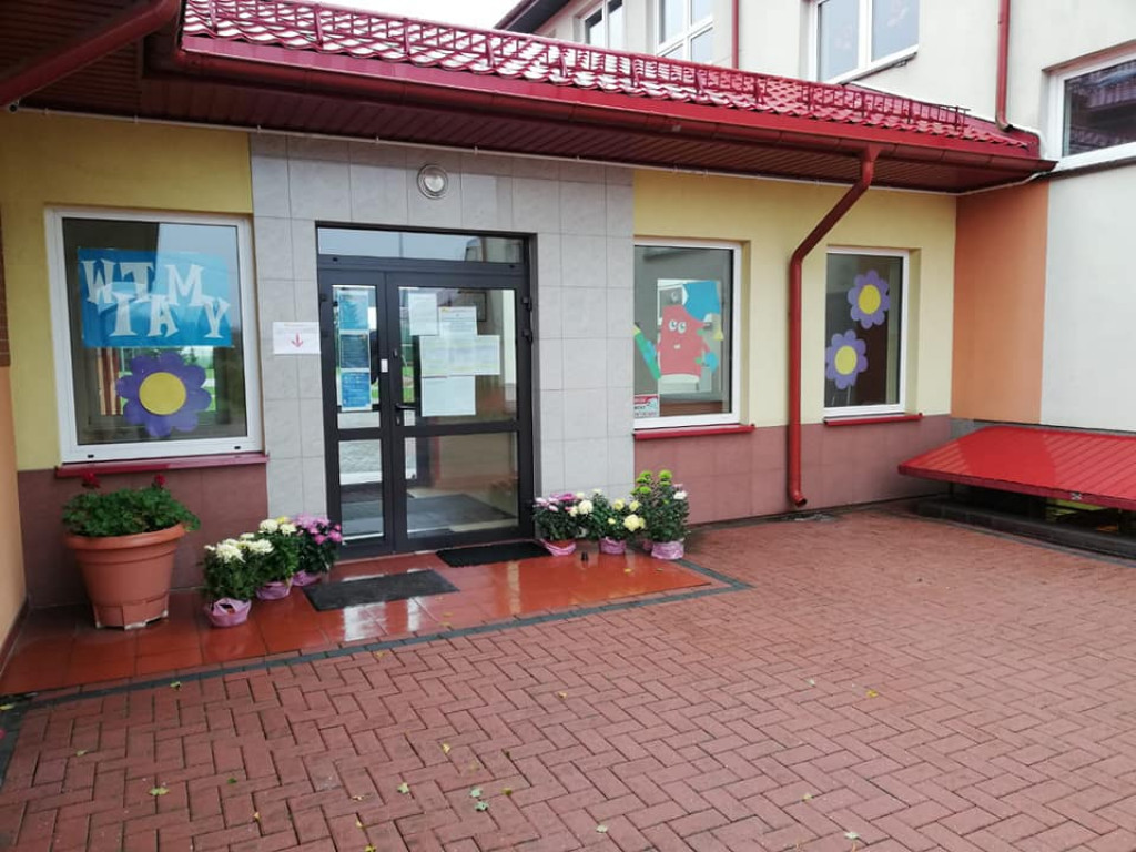 Pomoc gminy Ulan-Majorat dla sprzedających chryzantemy