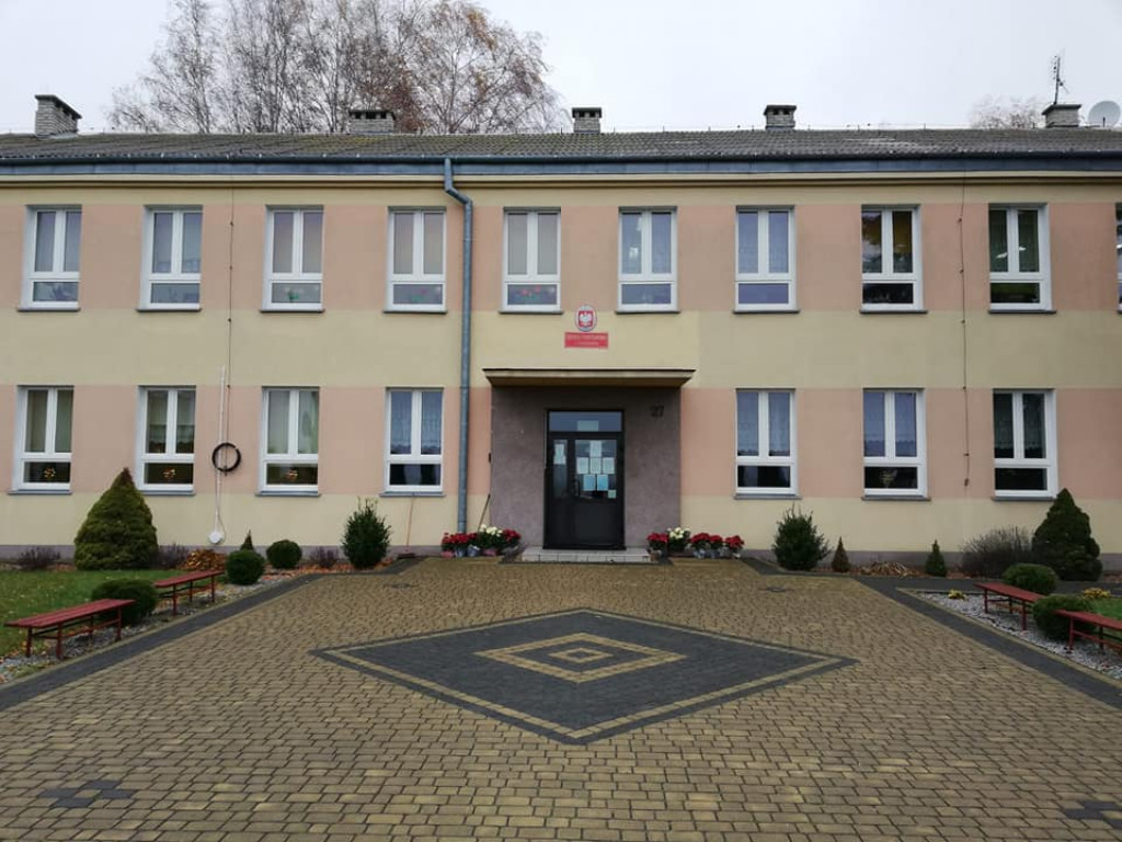 Pomoc gminy Ulan-Majorat dla sprzedających chryzantemy