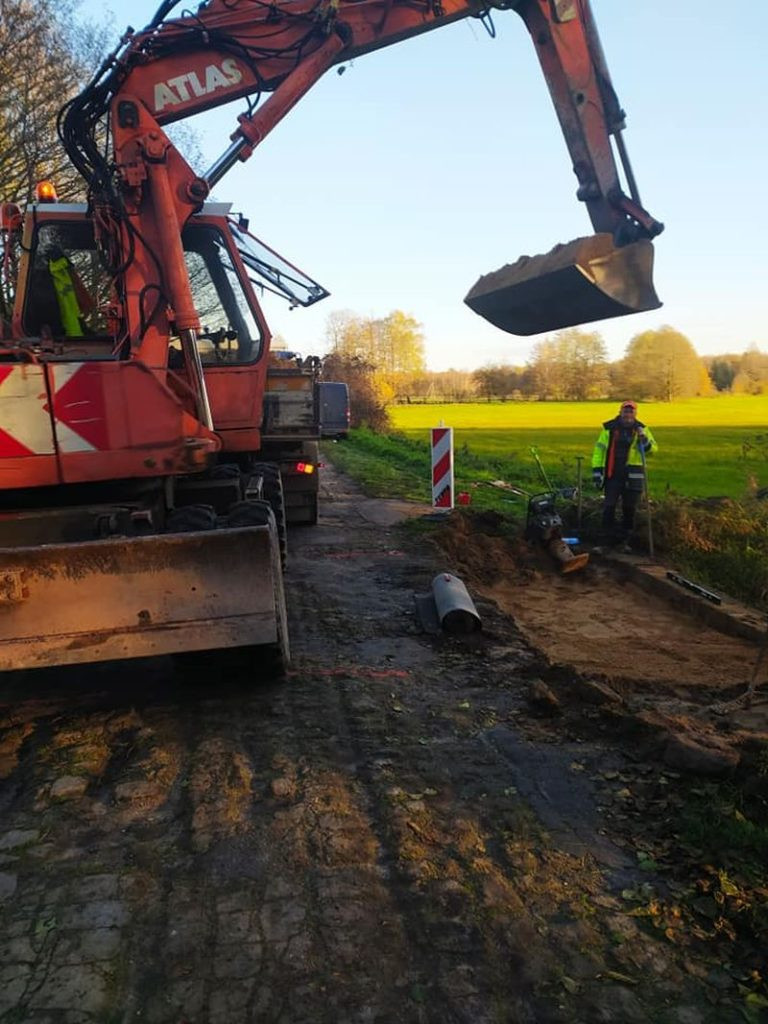 Remont drogi w Turowie