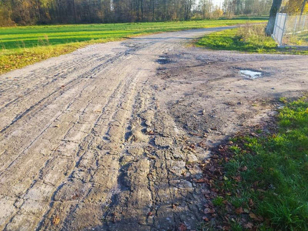 Remont drogi w Turowie