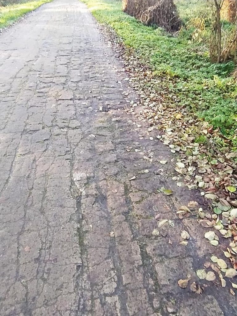 Remont drogi w Turowie