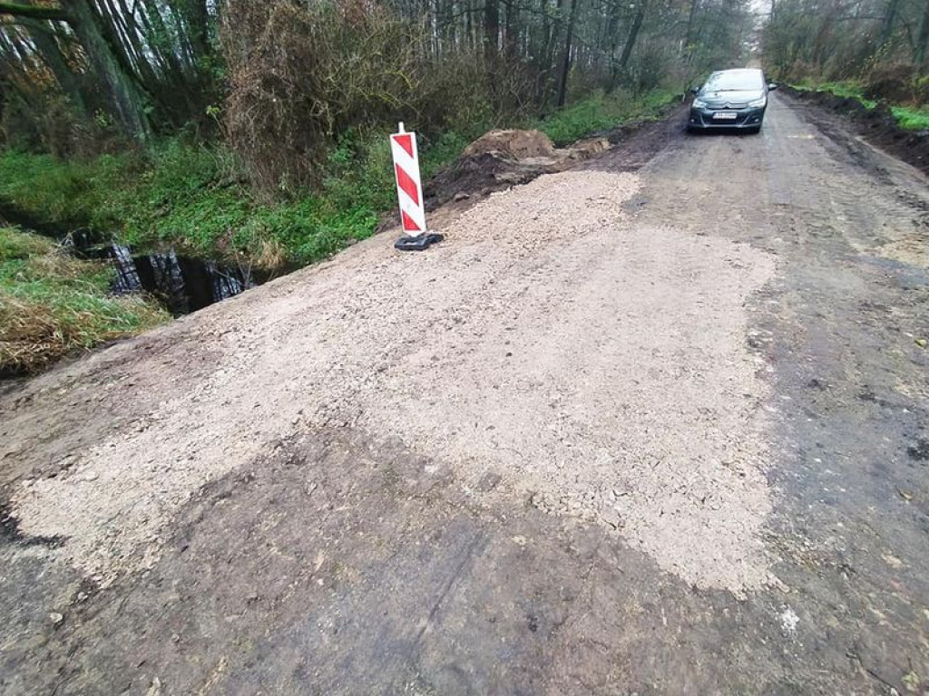 Remont drogi w Turowie