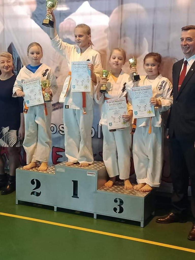 Karatecy z powiatu radzyńskiego na turnieju w Łabuńkach