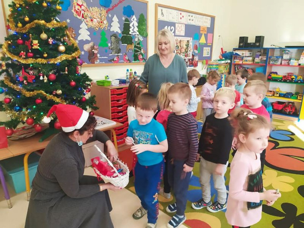 Mikołajki i wizyta pani wójt w przedszkolu w Kąkolewnicy