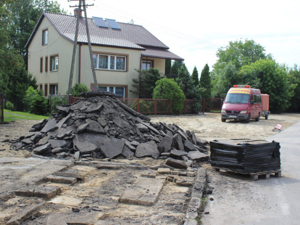 Remonty dróg w Komarówce Podlaskiej