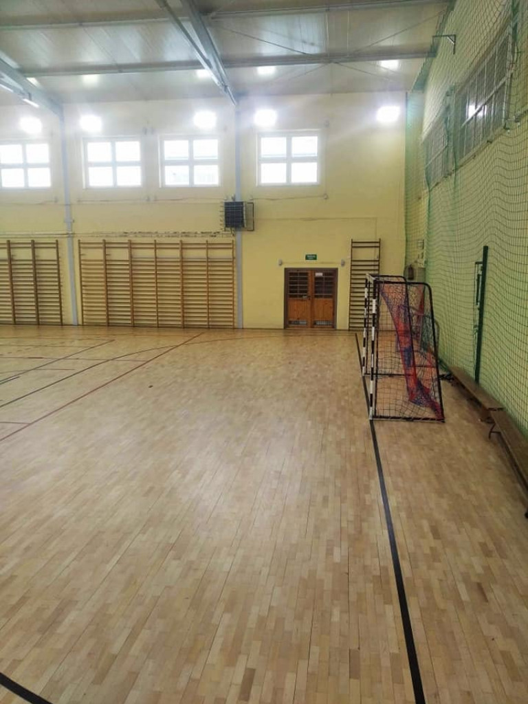 Remont hali sportowej w ZO w Kąkolewnicy