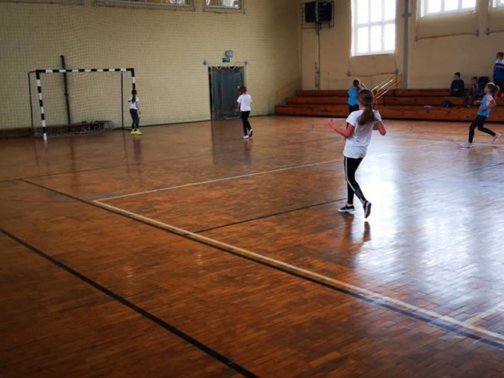 Remont hali sportowej w ZO w Kąkolewnicy
