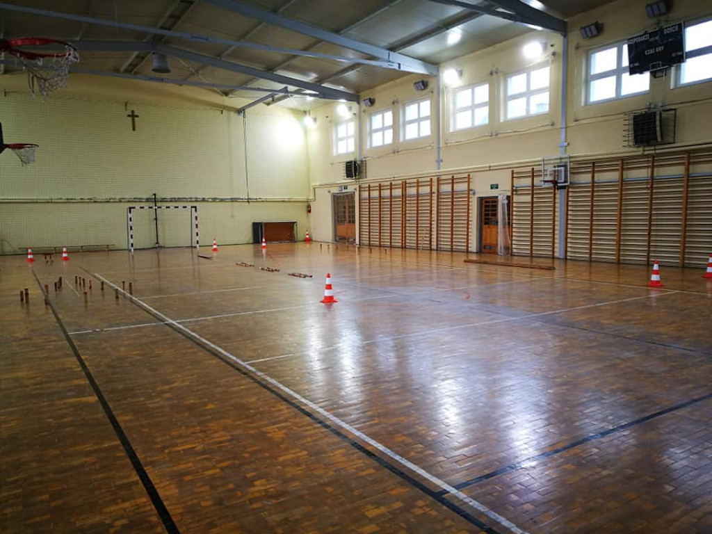 Remont hali sportowej w ZO w Kąkolewnicy