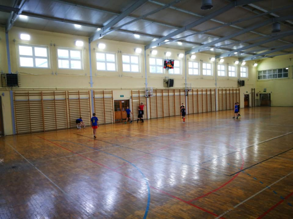 Remont hali sportowej w ZO w Kąkolewnicy