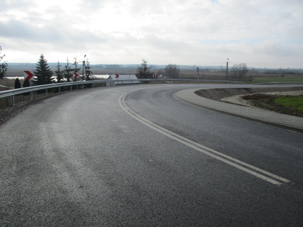 Przebudowa drogi z Radzynia do Żminnego