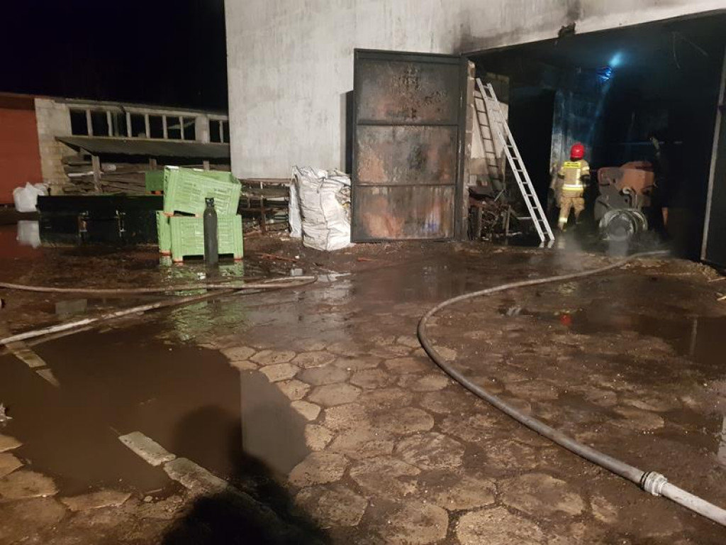 Pożar warsztatu w Komarówce Podlaskiej