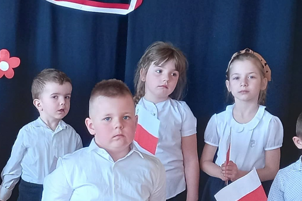 Dzień Flagi i Święto 3 Maja w SP w Sobolach