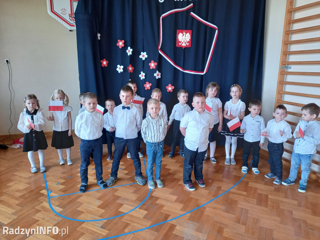 Dzień Flagi i Święto 3 Maja w SP w Sobolach