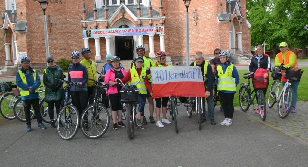 Majowe wycieczki Radzyńskiej Grupy Rowerowej
