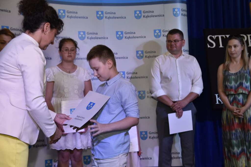Wręczanie stypendiów w gminie Kąkolewnica