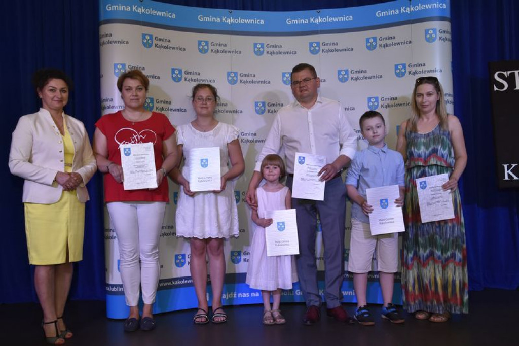 Wręczanie stypendiów w gminie Kąkolewnica