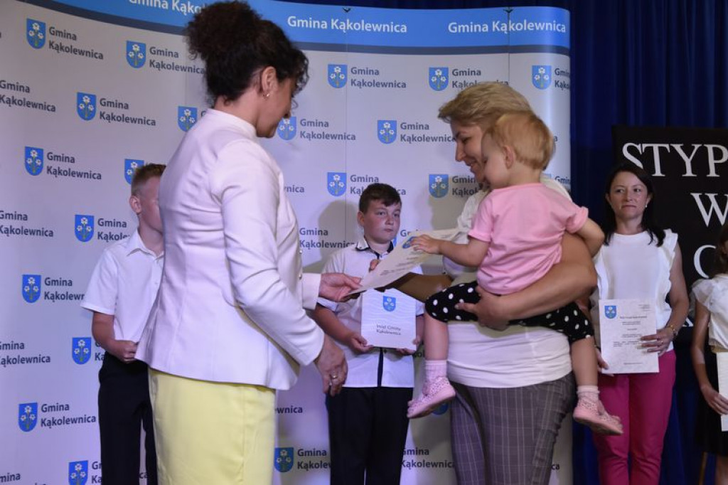 Wręczanie stypendiów w gminie Kąkolewnica