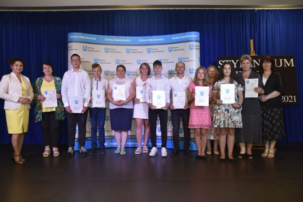 Wręczanie stypendiów w gminie Kąkolewnica