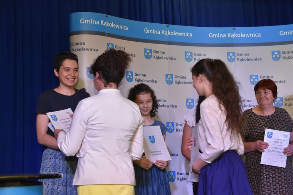 Wręczanie stypendiów w gminie Kąkolewnica