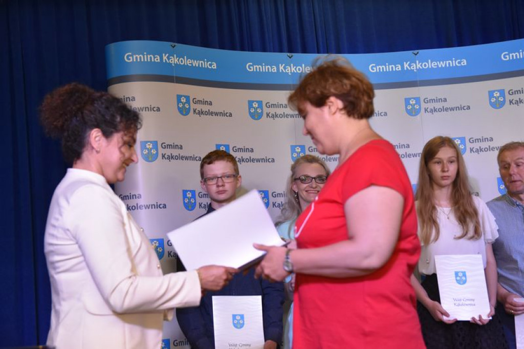 Wręczanie stypendiów w gminie Kąkolewnica