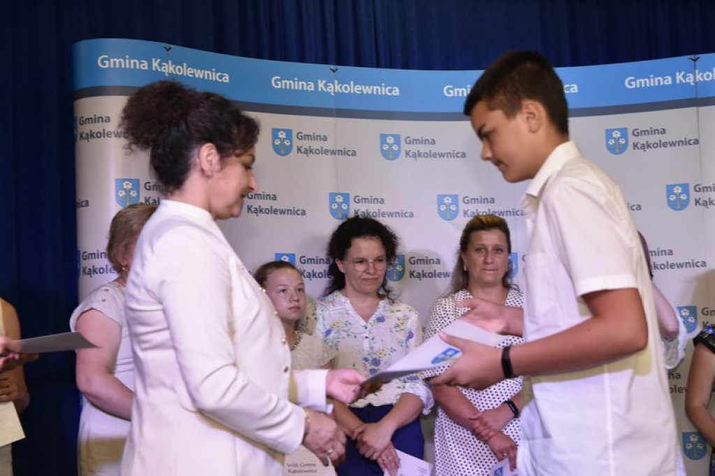 Wręczanie stypendiów w gminie Kąkolewnica