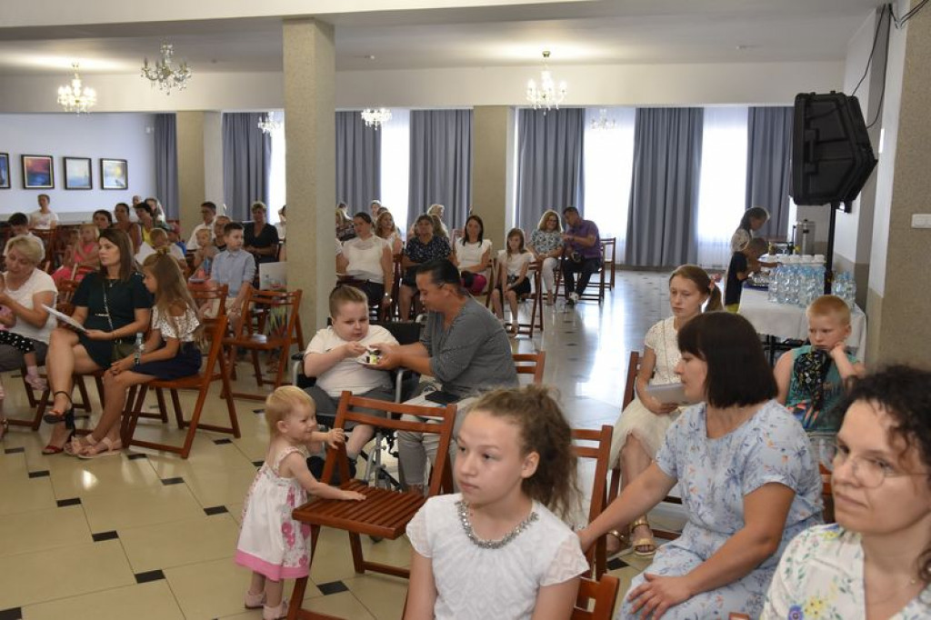 Wręczanie stypendiów w gminie Kąkolewnica