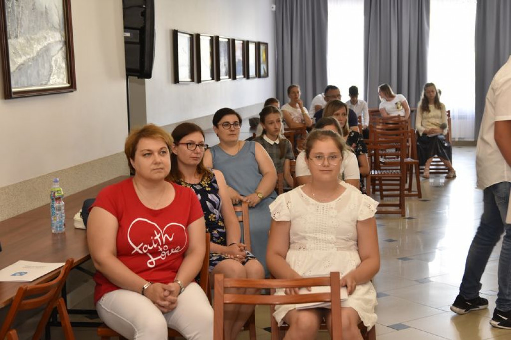 Wręczanie stypendiów w gminie Kąkolewnica