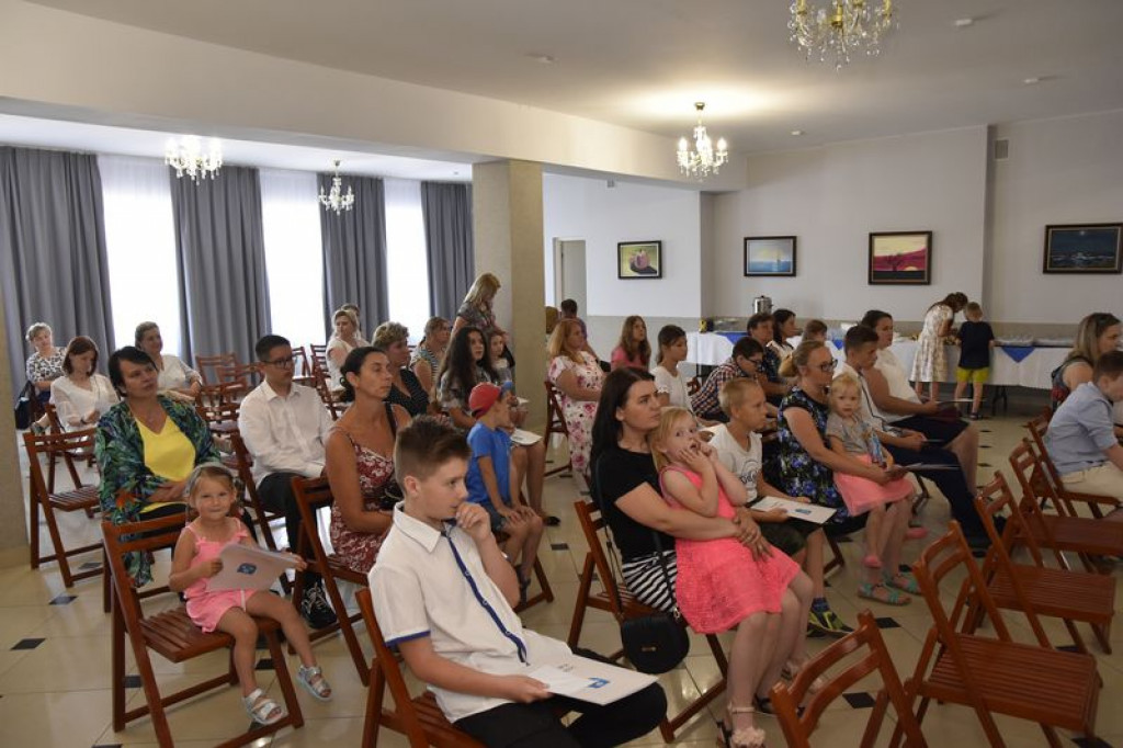 Wręczanie stypendiów w gminie Kąkolewnica