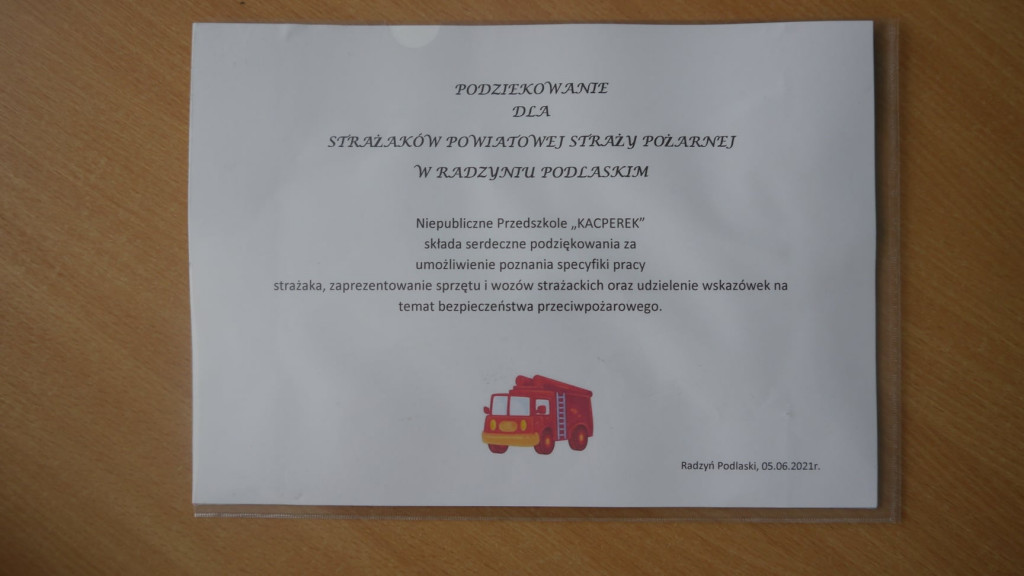 Spotkanie przedszkolaków ze strażakami