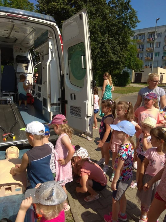 Spotkanie przedszkolaków ze strażakami