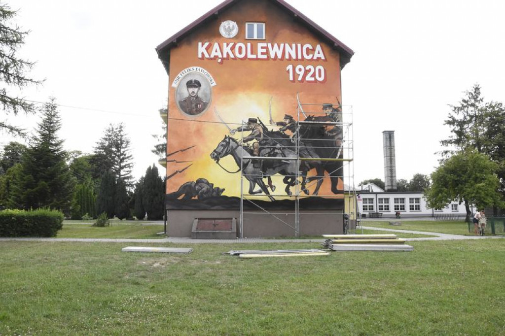 Murale historyczne w Kąkolewnicy