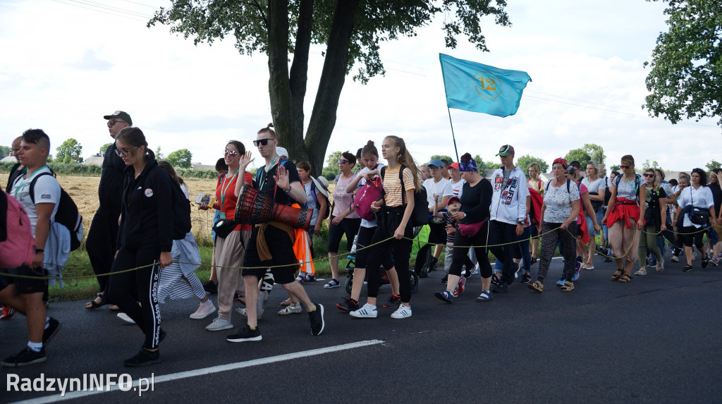 Przybycie pielgrzymów do Radzynia