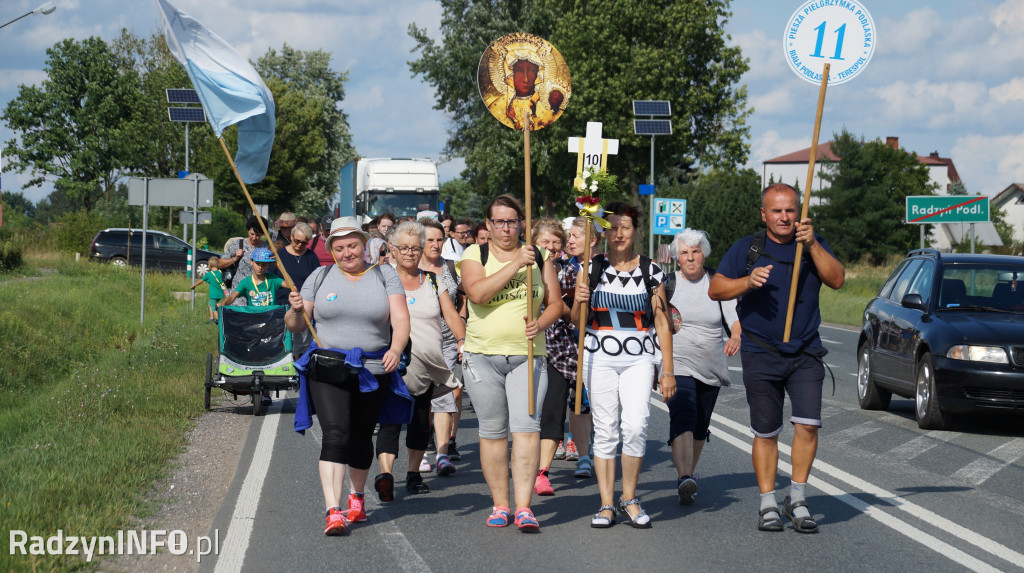 Przybycie pielgrzymów do Radzynia