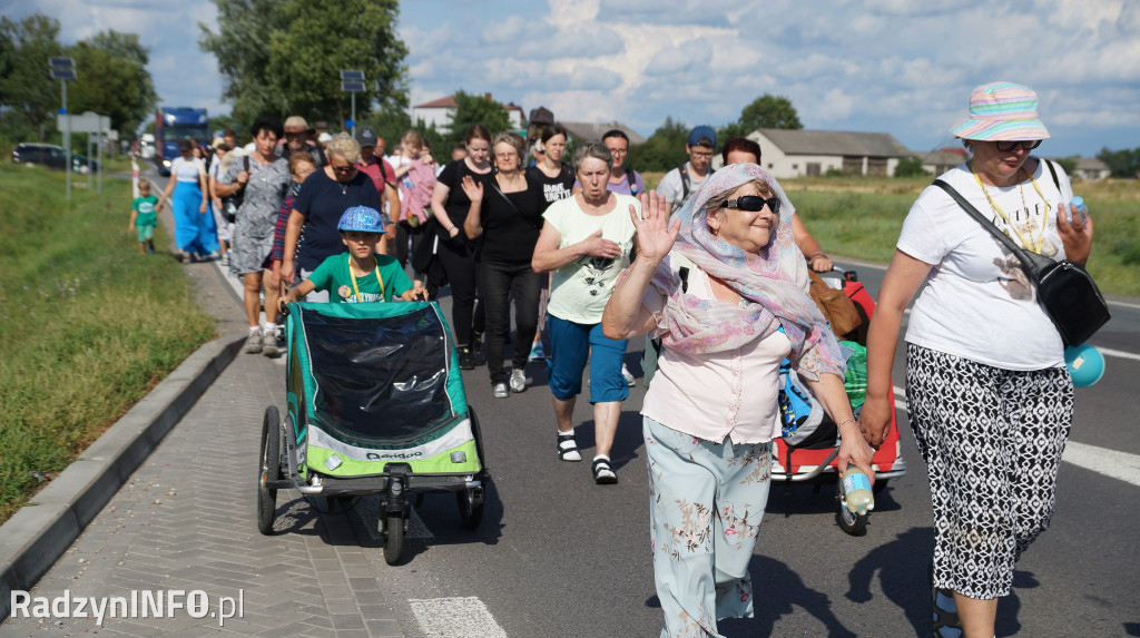 Przybycie pielgrzymów do Radzynia