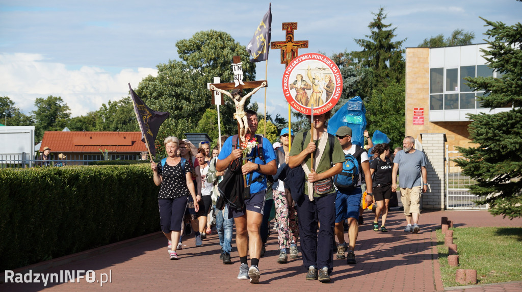 Przybycie pielgrzymów do Radzynia