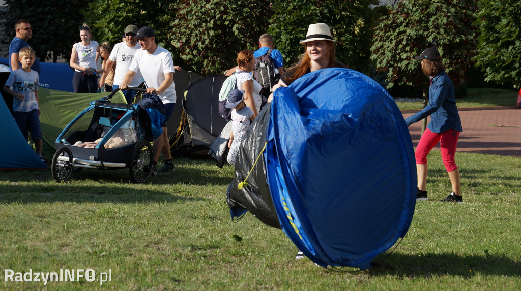 Przybycie pielgrzymów do Radzynia