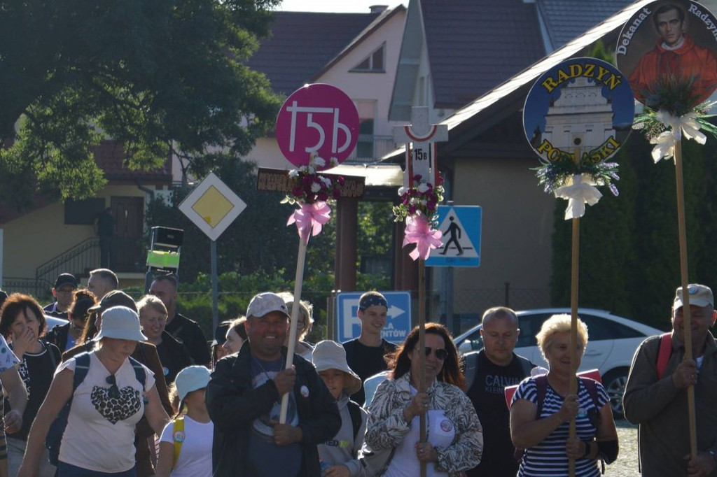 Wyjście pielgrzymów z Radzynia
