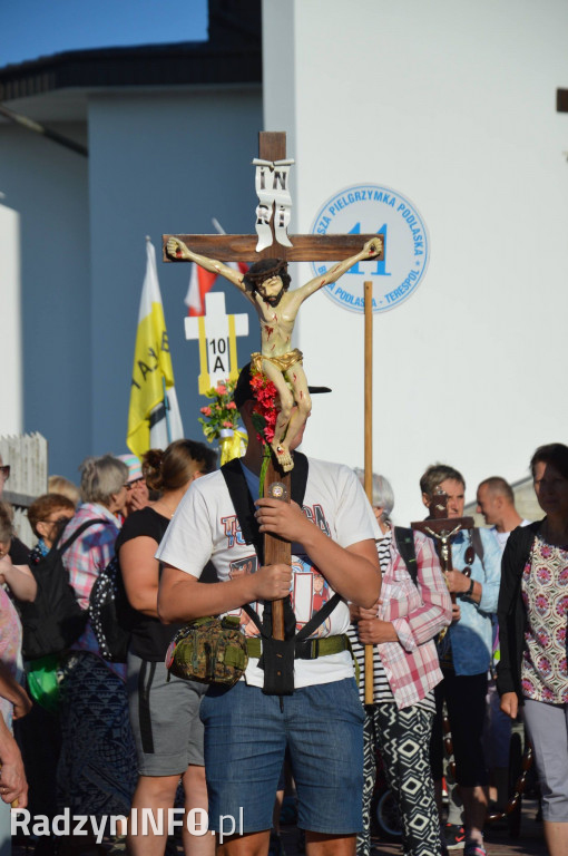 Wyjście pielgrzymów z Radzynia