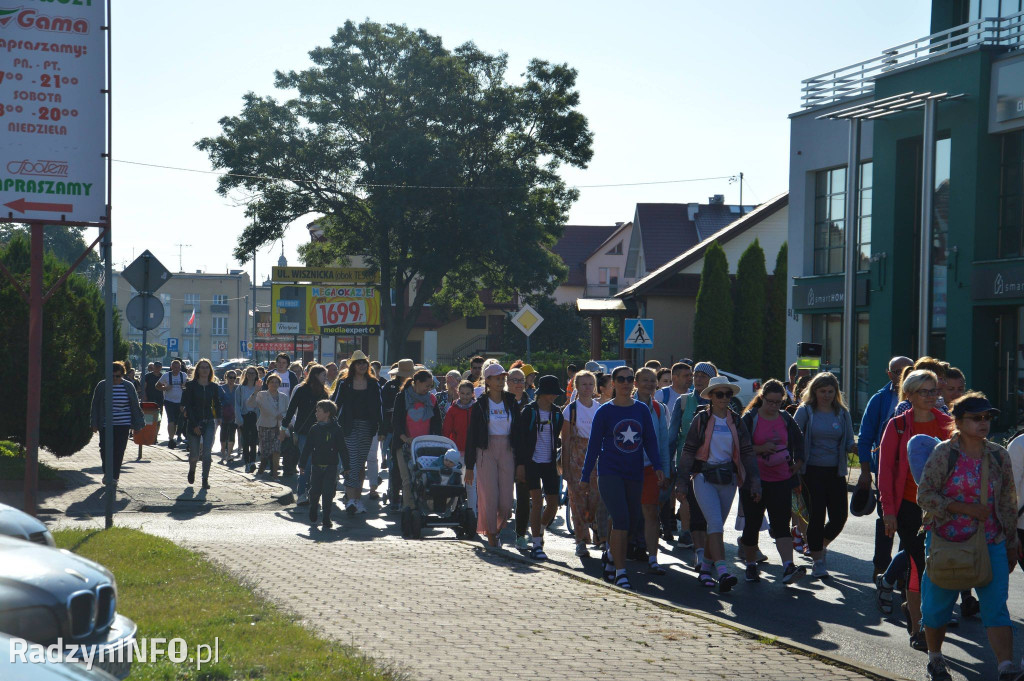Wyjście pielgrzymów z Radzynia