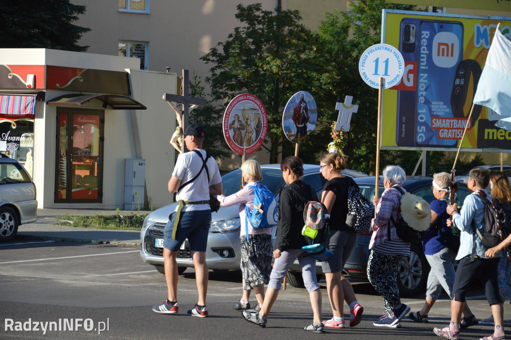 Wyjście pielgrzymów z Radzynia