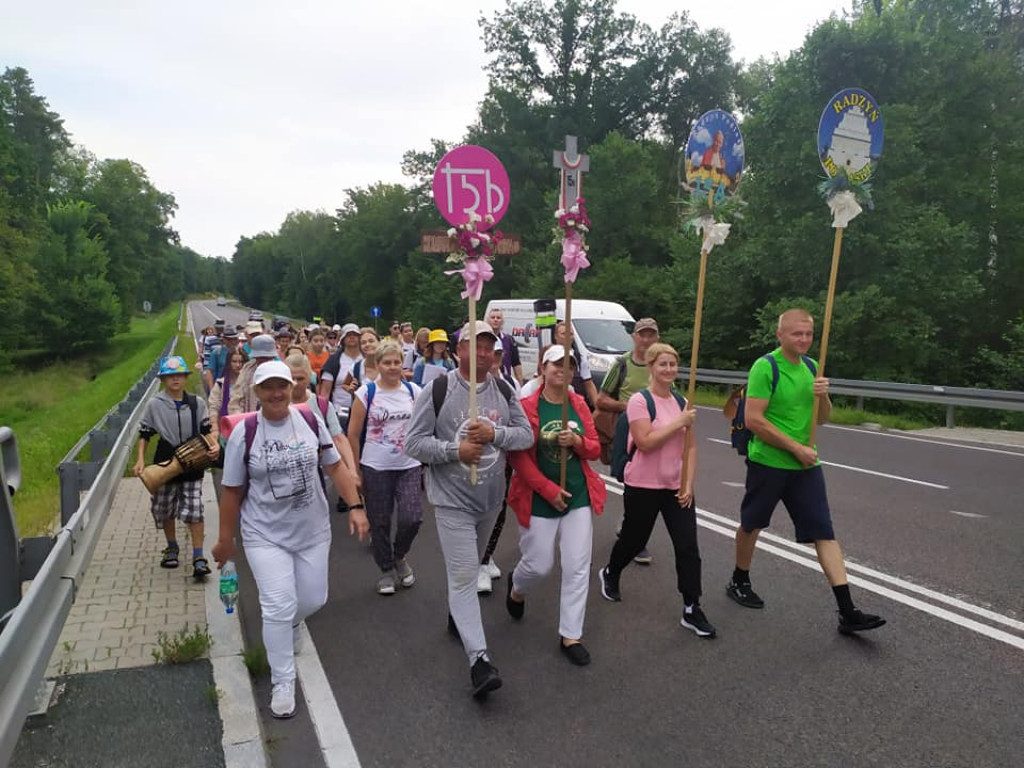 Piesza pielgrzymka na Jasną Górę - dzień 1. i 2.
